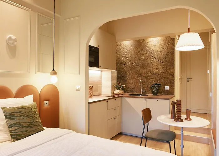 Desnouettes Suite - Duke Housing