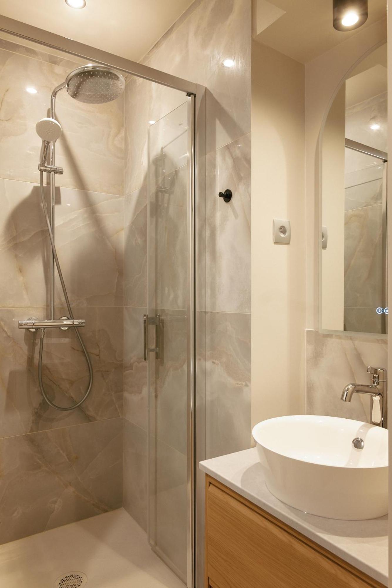 Appartement Desnouettes - Duke Housing Parijs